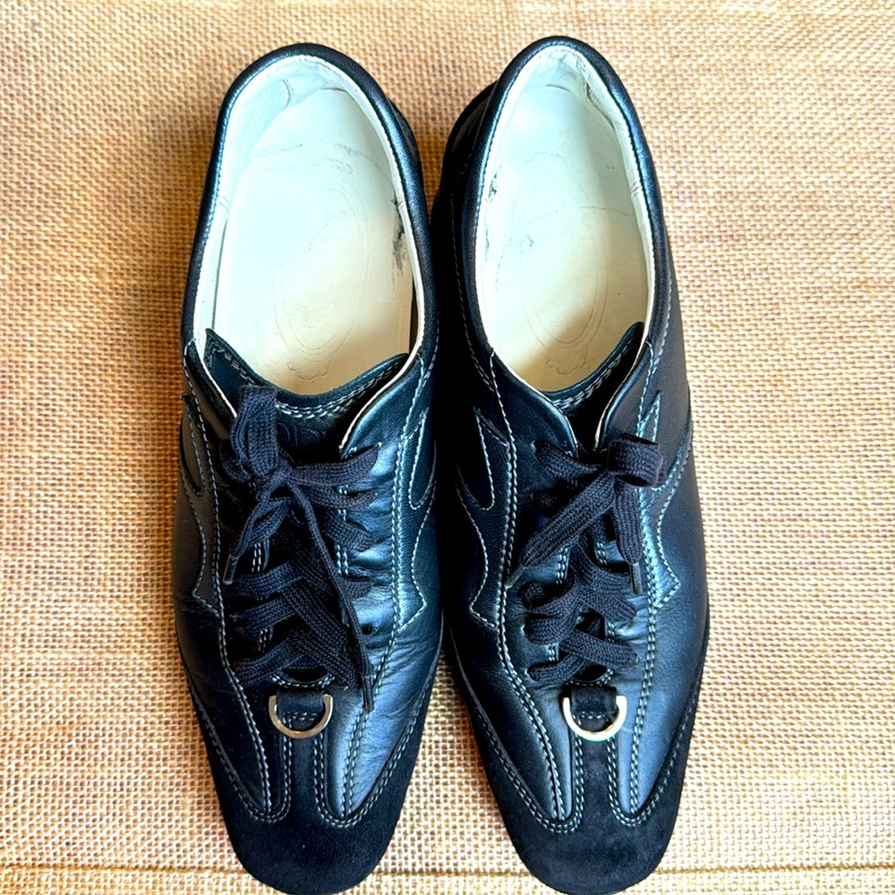 TOD’S  vintage shoes made in Italy 👟 size 35.5 run big
